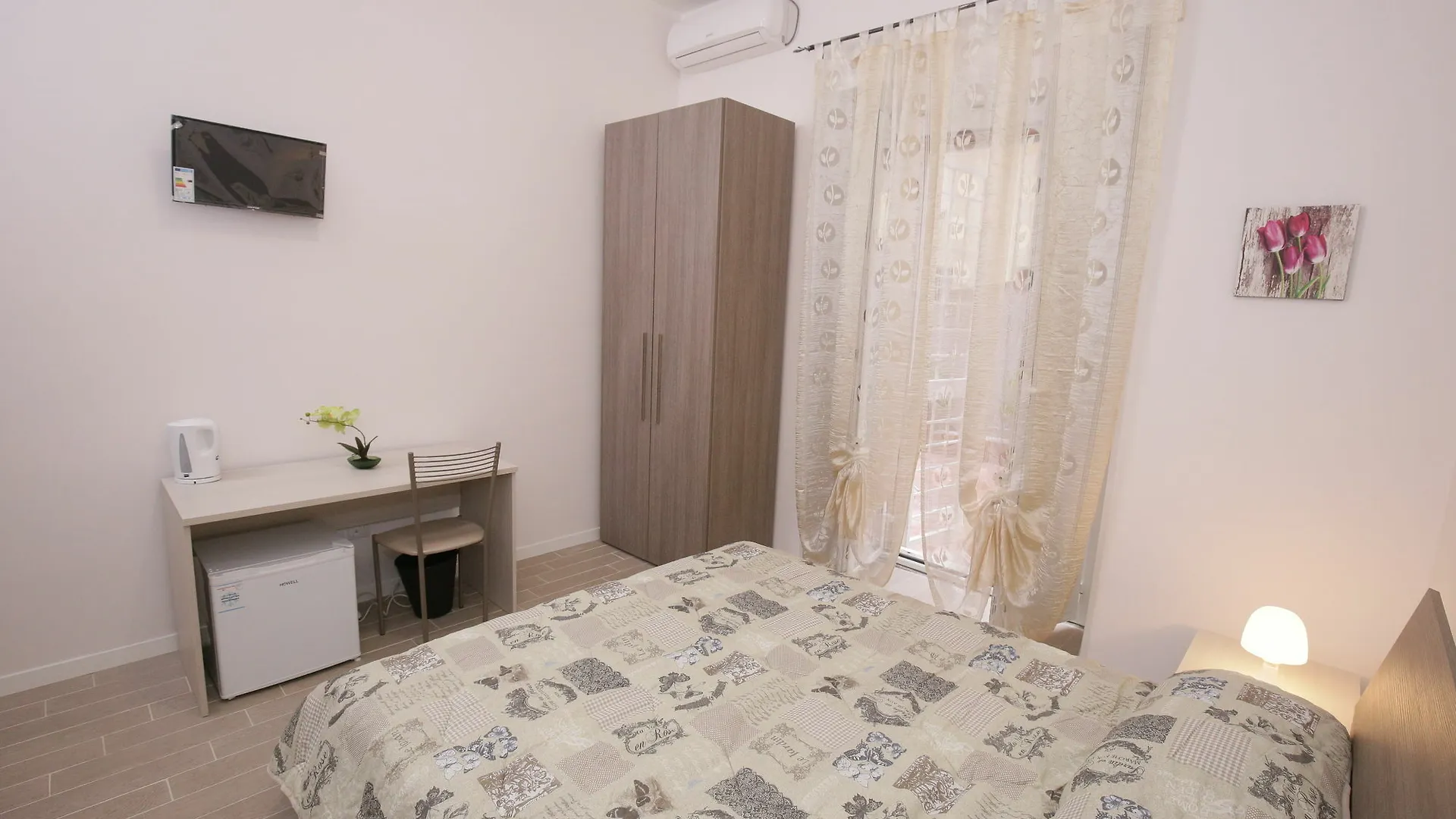 *** Guest house Rooms Monteverde Rome Italy